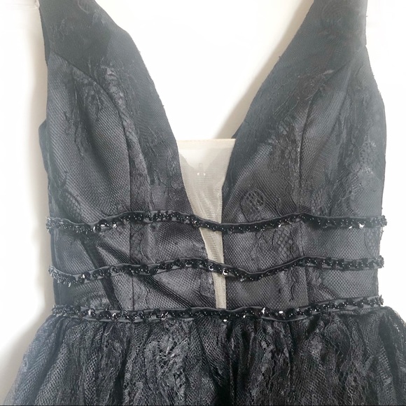 Gloryava Black Lace Deep V Neck Prom Cocktail Homecoming Formal Dress - Picture 4 of 8